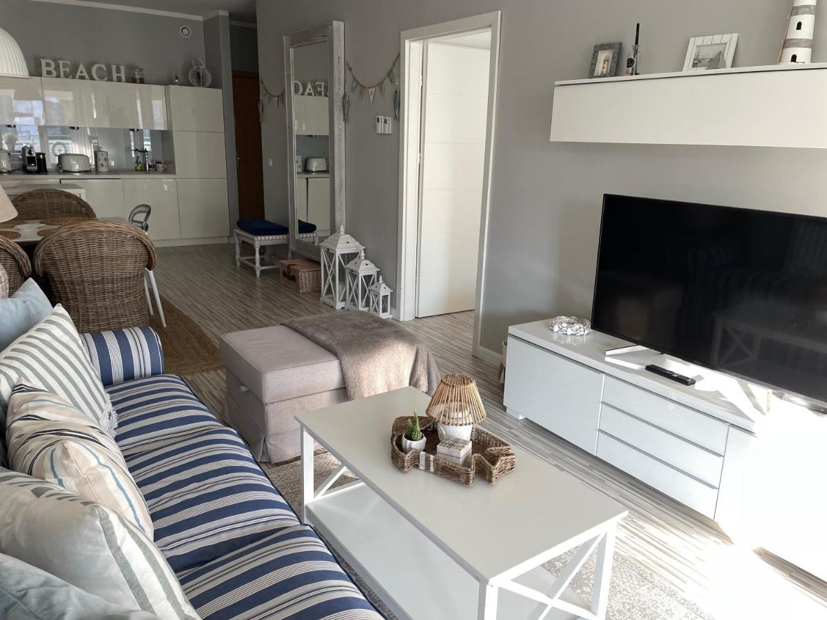 Bialy Apartament Z Tarasem W Playa Baltis Miedzyzdroje Exteriör bild